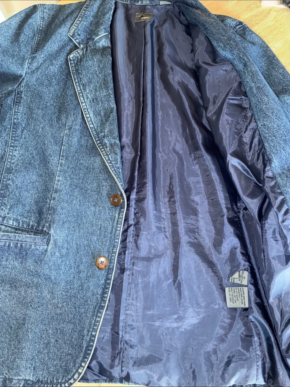 LizWear denim blazer women's 10, tailored notch lapel, button front, pockets EUC